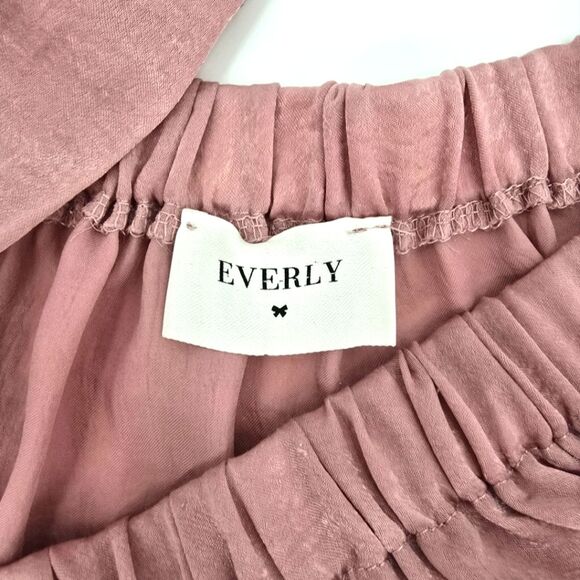 Everly Pink Cold Shoulder Top Blouse Size S - Picture 3 of 4